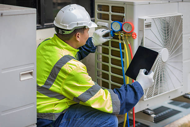 Professional Hvac technician working in Stow, OH